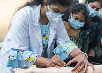 एमबीबीएस छात्रों को प्रवेश की तारीख से 9 साल के भीतर कोर्स पूरा करना होगा: एनएमसी नया नियम