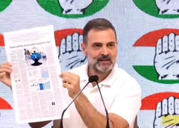 अडानी की रक्षा हिंदुस्तान के प्रधानमंत्री नरेंद्र मोदी कर रहे: राहुल गांधी