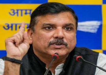 दिल्ली में शराब नीति घोटाले के सिलसिले में आप सांसद संजय सिंह को गिरफ्तार