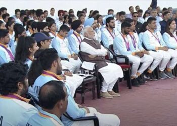 प्रधानमंत्री नरेंद्र मोदी ने मेजर ध्यानचंद स्टेडियम में भारत के एशियाई खेलों के दल की सराहना की