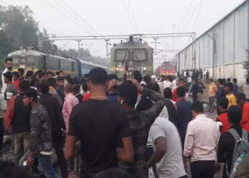 बाराबंकी में नींद आने पर ट्रेनों को स्टेशन पर खड़ी करके सोने चला गया ड्राइवर, घंटों परेशान रहे यात्री