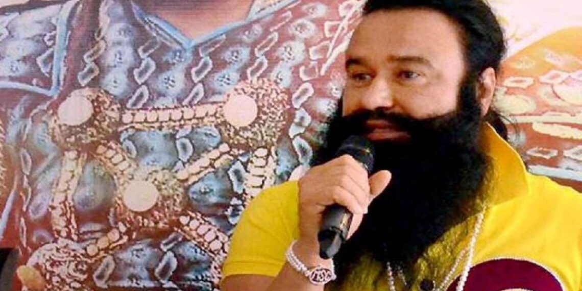 आठवीं बार पैरोल पर बाहर आए राम रहीम, यूपी के बरनावा आश्रम ले जाया गया