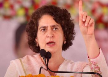 प्रियंका गांधी: बीजेपी बिखरी हुई है, पीएम मोदी सीएम का चेहरा ढूंढने के लिए घूम रहे हैं
