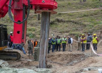 उत्तरकाशी सुरंग: 31 मीटर की ऊर्ध्वाधर ड्रिलिंग, सेना कर रही बचाव अभियान की निगरानी
