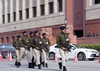 पीएम मोदी ने मंत्रियों से संसद सुरक्षा उल्लंघन की घटना को गंभीरता से लेने को कहा: सूत्र