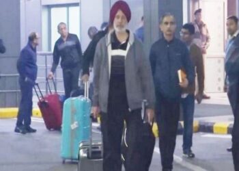 Qatar: कतर से रिहा हुए आठ पूर्व भारतीय नौसेना कर्मी, जासूसी के आरोप काट रहे थे सजा; भारत पहुंचते कहे ये शब्द