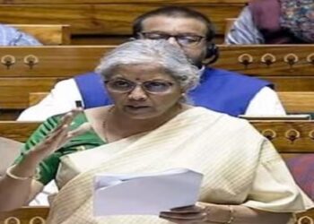 Black Paper vs White Paper: क्या है बीजेपी का व्हाइट पेपर, जिसके विरोध में कांग्रेस ने दिखाया ब्लैक पेपर; वीडियो से जानें