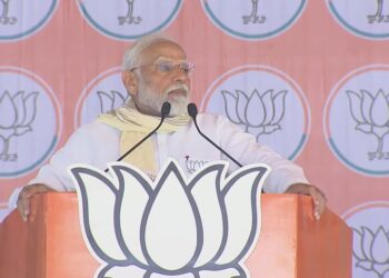 यूपी में एक बार फिर दो शहजादों की जोड़ी की फिल्म की शूटिंग चल रही है: पीएम मोदी