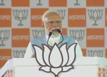 अगर बाबासाहेब आंबेडकर चाहें, तो वो भी संविधान नहीं बदल सकते: पीएम मोदी