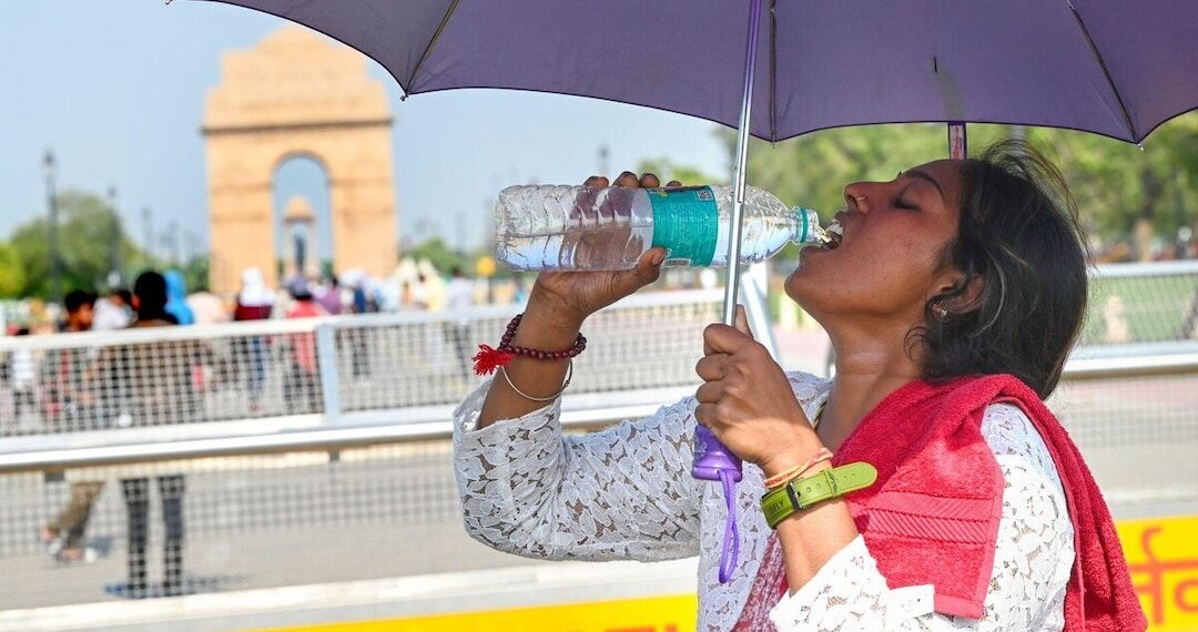 गर्मी से बेहाल उत्तर भारत, दिल्ली में पहुंचा 49.9 डिग्री तापमान
