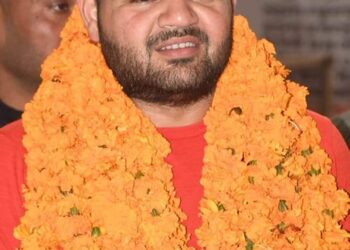 बीजेपी ने कैसरगंज से बृजभूषण सिंह के बेटे करण भूषण सिंह और रायबरेली से दिनेश प्रताप सिंह को दिया टिकट