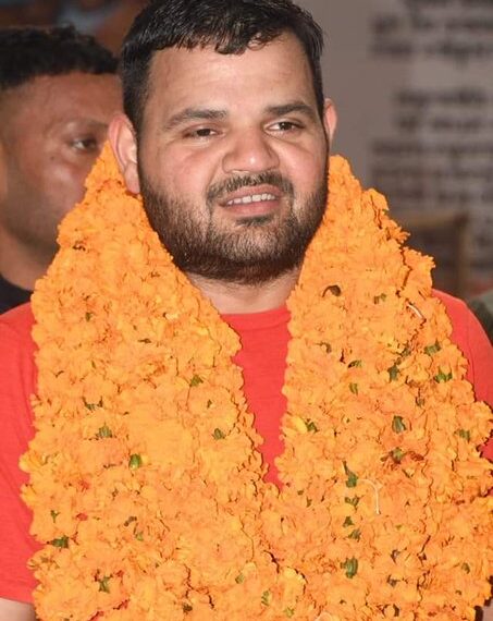 बीजेपी ने कैसरगंज से बृजभूषण सिंह के बेटे करण भूषण सिंह और रायबरेली से दिनेश प्रताप सिंह को दिया टिकट