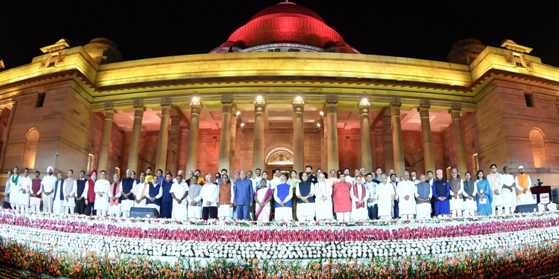 मोदी कैबिनेट में किस जाति और राज्यों से कितने मंत्री बनाए गए