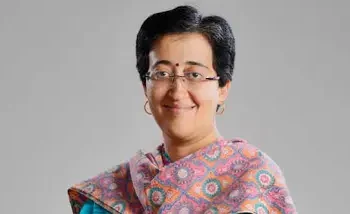 दिल्ली: मंत्री आतिशी ने बाढ़ की तैयारियों की समीक्षा के लिए निचले इलाकों का दौरा किया - Panchayati Times