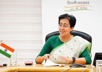 केजरीवाल की जगह आतिशी को झंडा फहराने की नहीं मिली इजाजत - Panchayati Times