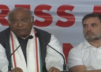 Lok Sabha LoP and Congress MP Rahul Gandhi addressed-workers-in-srinagar