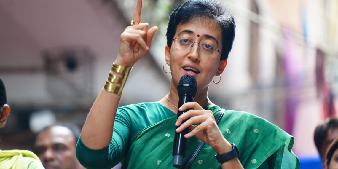 दिल्ली एलजी वीके सक्सेना ने सीएम आतिशी को बताया केजरीवाल से बेहतर सीएम - Panchayati Times