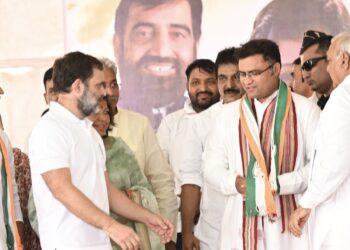 हरियाणा: बीजेपी को छोड़कर अशोक तंवर हुए कांग्रेस में शामिल - Panchayati Times