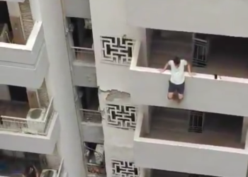 नोएडा: हाई राइज सोसाइटी से कूदने वाला था युवक, लोगों ने बचा ली जान - Panchayati Times