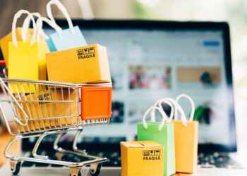 इनके लिए नहीं है ऑनलाइन शॉपिंग