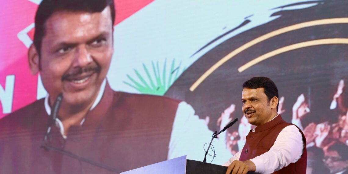 देवेंद्र फडणवीस का कैसा रहा है राजनीतिक सफर? - Panchayati Times