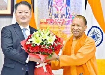 CM Yogi with Yamanashi Governor