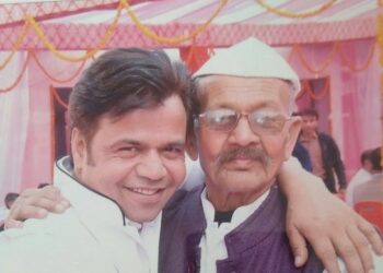 राजपाल यादव के पिता का निधन, एक्टर ने लिखा भावुक पोस्ट - Panchayati Times