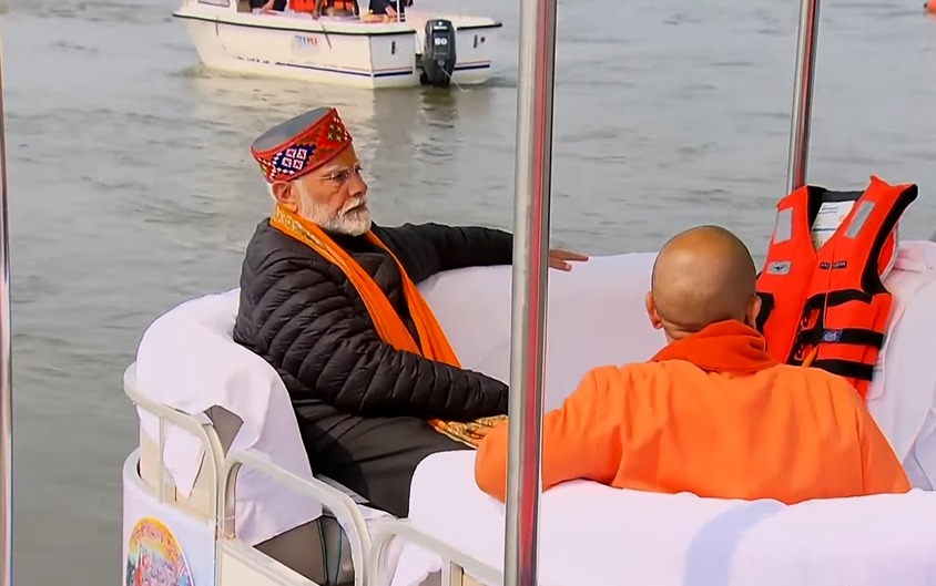 PM Modi In Mahakumbh