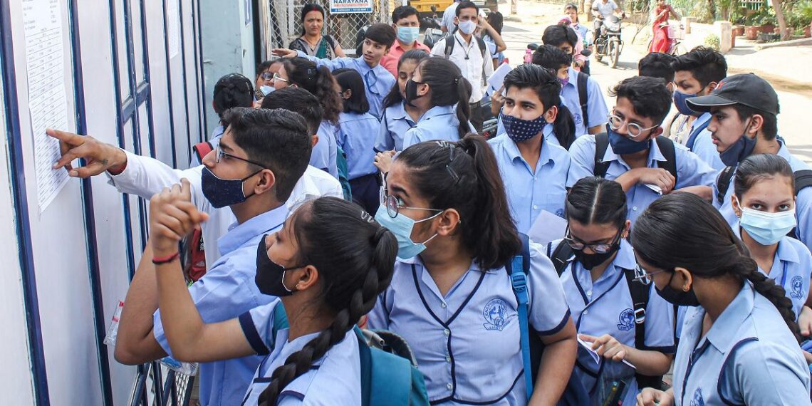 cbse-has-released-admit-card-for-board-exam-download-from-this-link