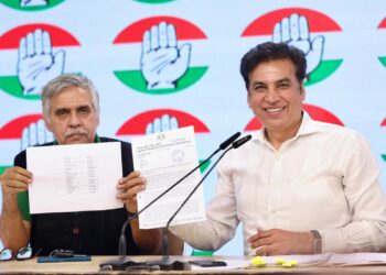 दिल्ली के शराब घोटाले में भाजपा की भी संलिप्तता: कांग्रेस - Panchayati Times