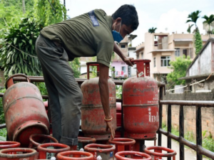 1 मार्च से LPG सिलेंडर, FD और म्यूचुअल फंड से जुड़े नियम बदलें - Panchayati Times