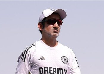 भारतीय ट्राम के कोच गौतम गंभीर इंग्लैंड दौरे से लौटे भारत - Panchayati Times