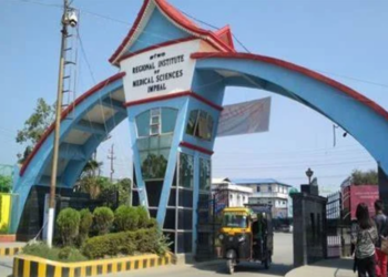 इम्फाल में अराजकता: नकाबपोश बंदूकधारी, ग्रेनेड और नृत्य पर प्रतिबंध - Panchayati Times