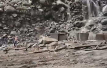 सिक्किम में भूस्खलन से तबाही: आर्मी कैंप पर लैंडस्लाइड, तीन की मौत, नौ जवान लापत - Panchayati Times