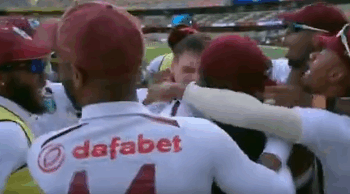 इस स्टार क्रिकेटर पर लगा 11 महिलाओं से दुष्कर्म का आरोप - Panchayati Times