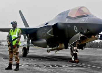 Why is the British Royal Navy's 'fighter jet' standing at Kerala airport for 72 hours? This is the reason