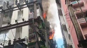 Fire broke out in five flats of Siddhnath Apartment in Bihar, many people trapped;