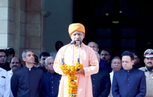 श्रीकृष्ण जन्मोत्सव पर मथुरा पहुंचे सीएम योगी, करोड़ों की योजना का किया ऐलान - Panchayati Times