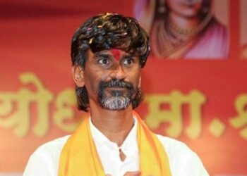 मराठा आरक्षण आंदोलन खत्म: सरकार ने 6 मांगें मानी - Panchayati Times