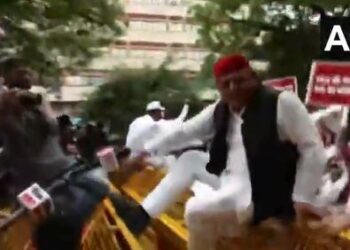 vote-chori-row-rahul-gandhi-to-lead-protest-march-from-parliament-to-ec-office