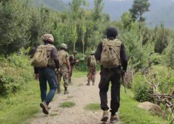 कुलगाम में चौथे दिन भी ऑपरेशन अखल जारी, अब तक तीन आतंकी ढेर - Panchayati Times