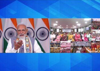 पीएम मोदी ने महिलाओं के खातों में भेजे 10 हजार रुपये - Panchayati Times