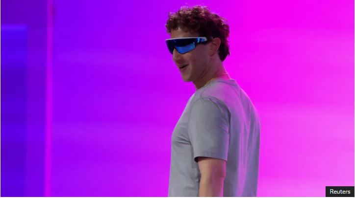Meta introduces smart AI glasses; now control messages, camera, and music with your eyes