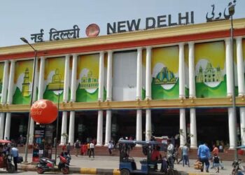नई दिल्ली रेलवे स्टेशन पर प्लेटफॉर्म बदले, प्लेटफॉर्म टिकट की बिक्री भी बंद - Panchayati times