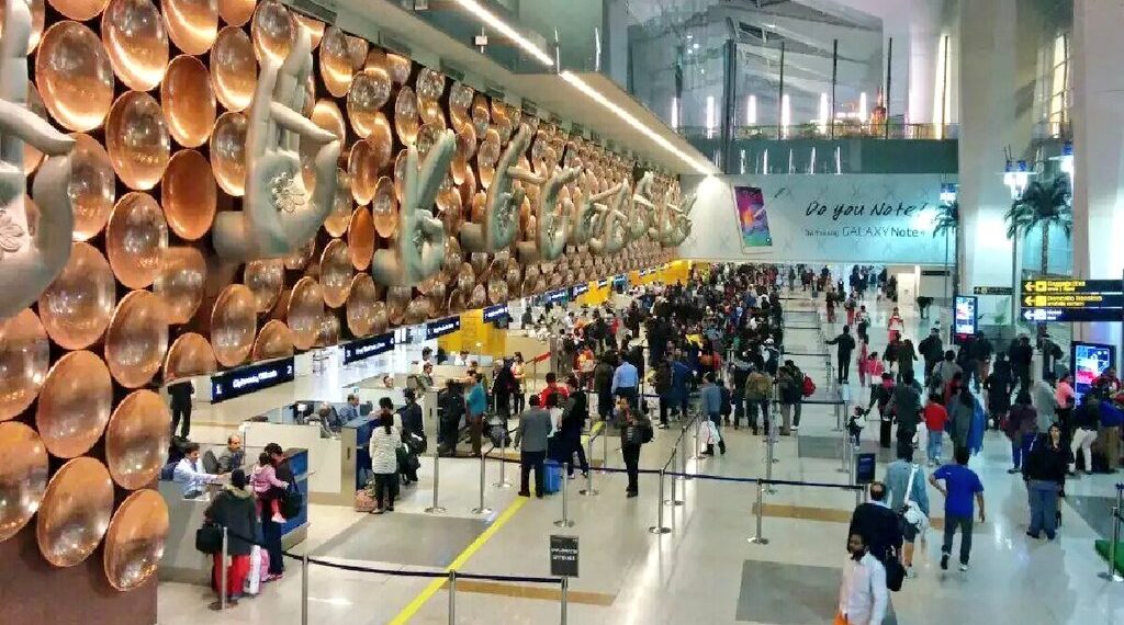 दिल्ली एयरपोर्ट तकनीकी गड़बड़ी के कारण हुआ ठप - Panchayati Times