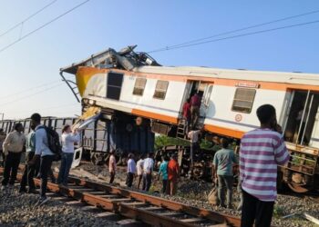 छत्तीसगढ़ के बिलासपुर में बड़ा रेल हादसा: पैसेंजर ट्रेन और मालगाड़ी में आमने-सामने टक्कर - Panchayati Times