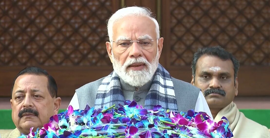 संसद का शीतकालीन सत्र: पीएम मोदी का ड्रामे वाले बयान पर विपक्ष का पलटवार - Panchayati Times