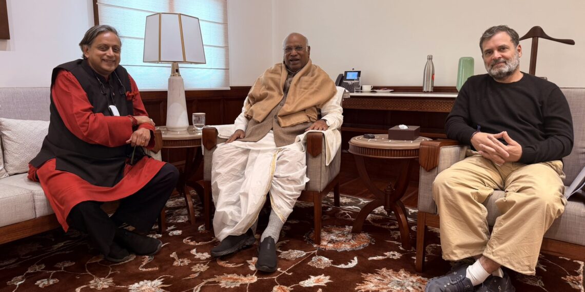 राहुल गांधी सांप्रदायिकता के खिलाफ मजबूत आवाज: शशि थरूर - Panchayati Times