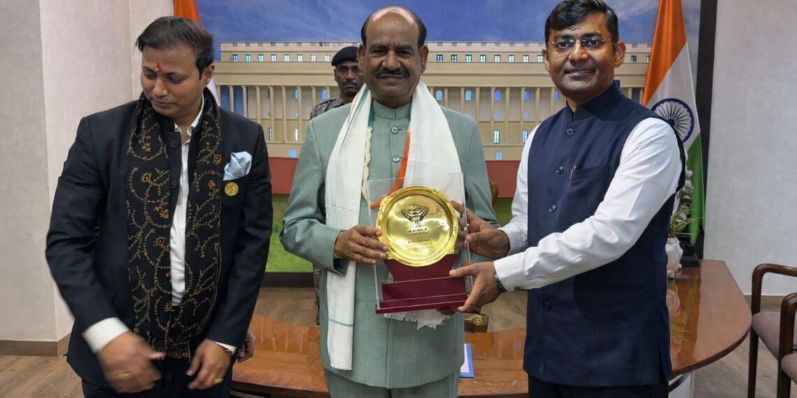 ऐतिहासिक धरोहरों का संरक्षण कर रहे डॉ. राम मंजीभाई सावनी को लोकसभा अध्यक्ष ने दिया सम्मान - Panchayati Times