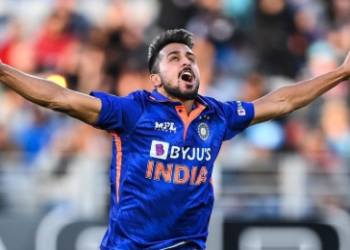 उमरान मलिक को एक ओवर में 36 रन! पड़े 6 छक्के - Panchayati Times